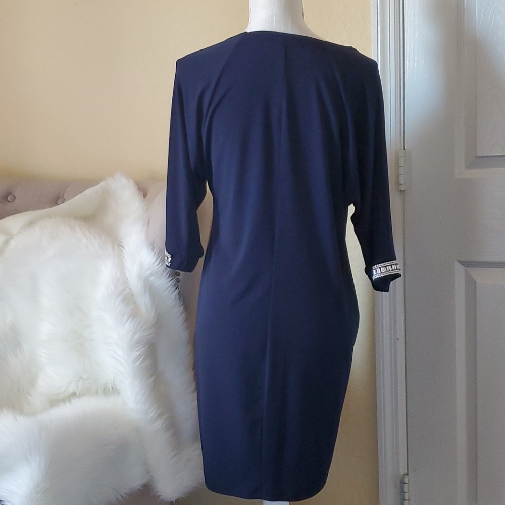 Dress - Picture 3 of 5